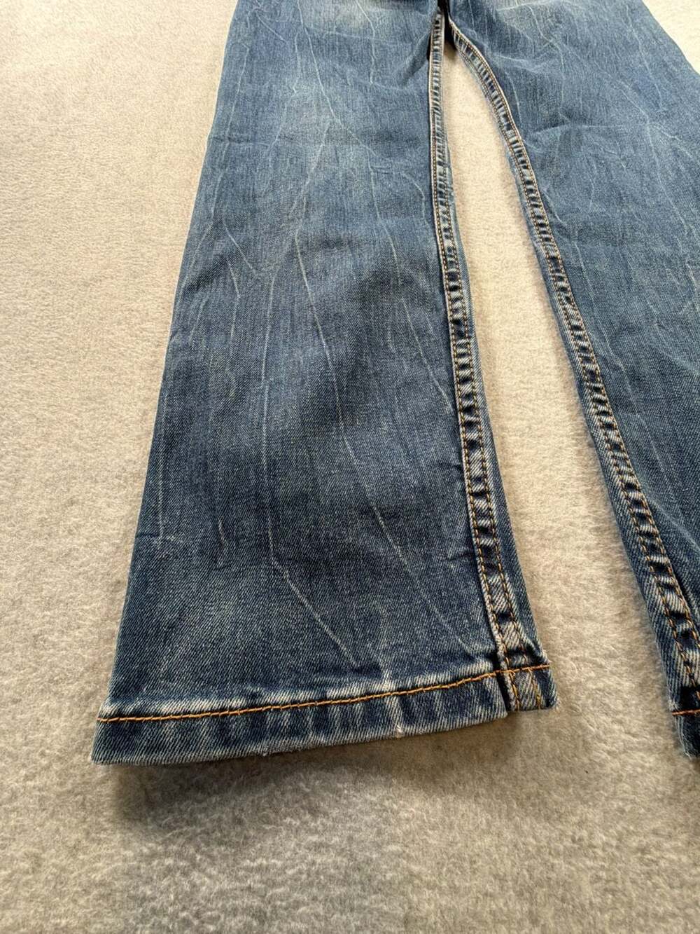 Levi's 514 Straight Leg Medium Wash Denim Jeans - Picture 6 of 11